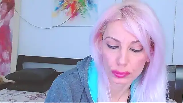 HoneyLara online show from 11, 2, 2025