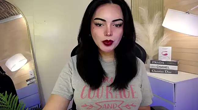 HotstuffCherrySummer online show from 7, 12, 2024