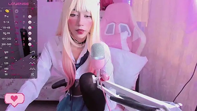 mia kawaii05 online show from 12, 2, 2025