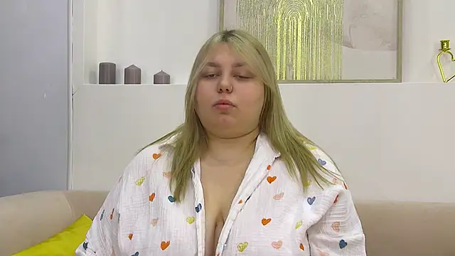 LillianKim online show from 23, 12, 2024