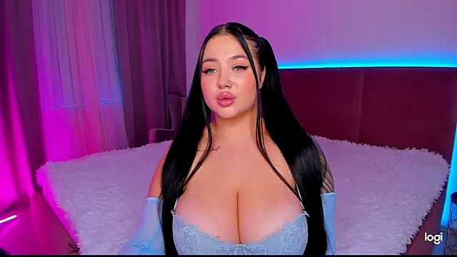 Snapshot of KylieLips chatting on 7, 2, 2025 KylieLips online show from 7, 2, 2025