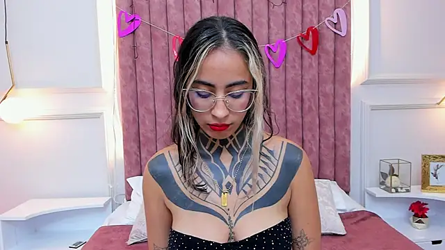 NicoleBlum online show from 12, 2, 2025