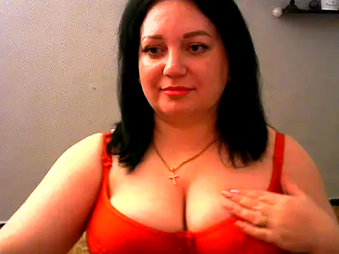 Snapshot of AmanaGi chatting on 5, 2, 2025 AmanaGi online show from 5, 2, 2025