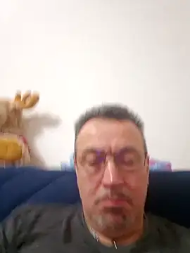 Snapshot of cazzo197 chatting on 14, 10, 2025 cazzo197 online show from 14, 10, 2025