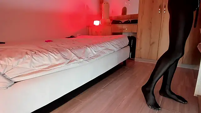 ArchieCollins online show from 31, 1, 2025