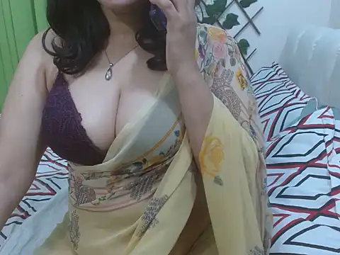 Snapshot of Lovelywife786 chatting on 10, 12, 2024 Lovelywife786 online show from 10, 12, 2024