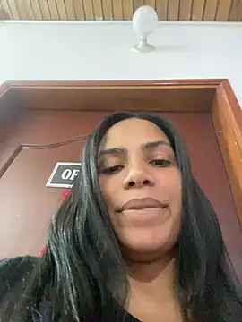 ArielleMillerr online show from 14, 1, 2025