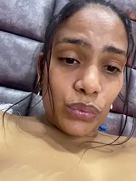 ArielleMillerr online show from 19, 1, 2025