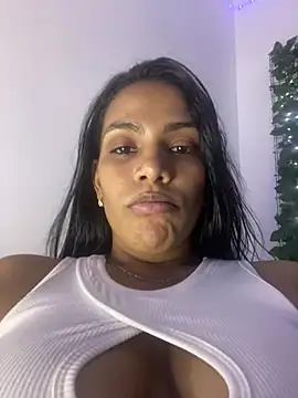 ArielleMillerr online show from 18, 3, 2025