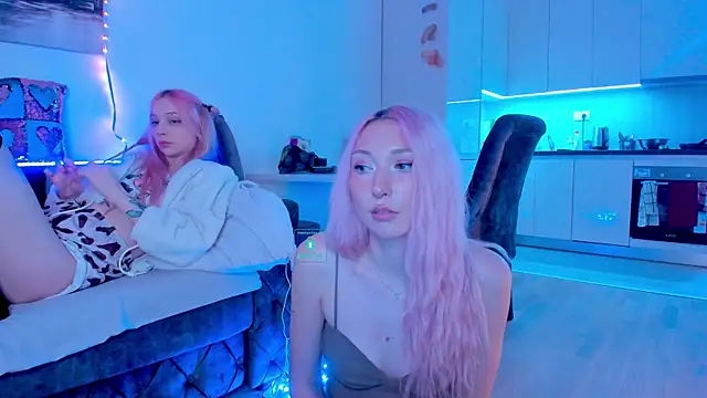 Snapshot of AlexRoseLiRed chatting on 15, 12, 2024 AlexRoseLiRed online show from 15, 12, 2024