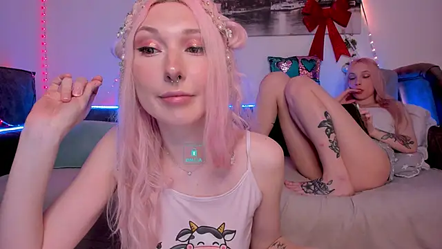 Snapshot of AlexRoseLiRed chatting on 20, 1, 2025 AlexRoseLiRed online show from 20, 1, 2025