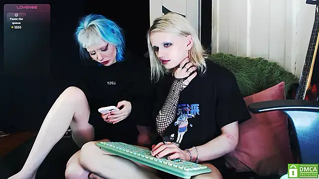 Snapshot of Alien_Bella chatting on 9, 12, 2024 Alien Bella online show from 9, 12, 2024