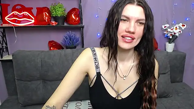 Snapshot of MilaLoona chatting on 9, 3, 2025 MilaLoona online show from 9, 3, 2025