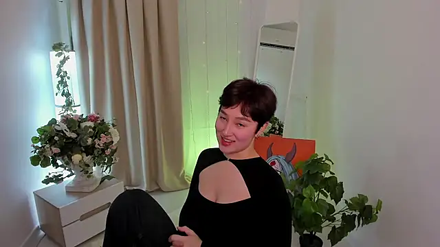 Snapshot of So_audrey chatting on 14, 11, 2025 So audrey online show from 14, 11, 2025