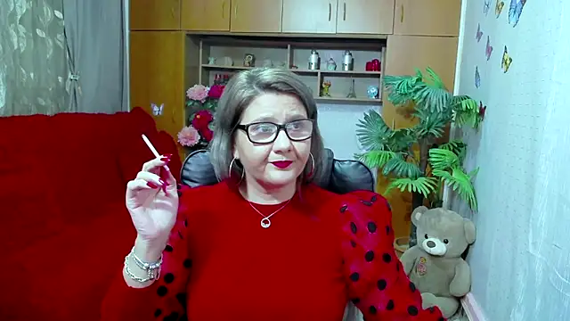 Snapshot of LucilleFenlys chatting on 8, 12, 2024 LucilleFenlys online show from 8, 12, 2024