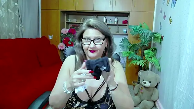 Snapshot of LucilleFenlys chatting on 8, 12, 2024 LucilleFenlys online show from 8, 12, 2024