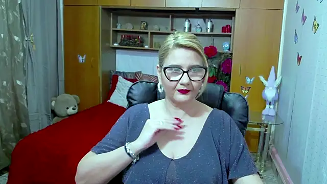 Snapshot of LucilleFenlys chatting on 15, 2, 2025 LucilleFenlys online show from 15, 2, 2025