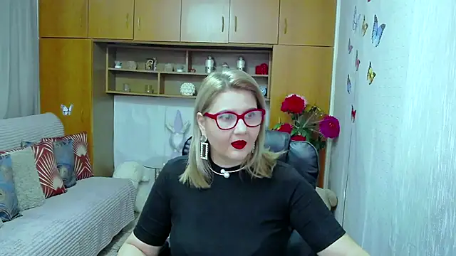 Snapshot of LucilleFenlys chatting on 2, 11, 2025 LucilleFenlys online show from 2, 11, 2025