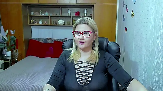 Snapshot of LucilleFenlys chatting on 15, 3, 2026 LucilleFenlys online show from 15, 3, 2026