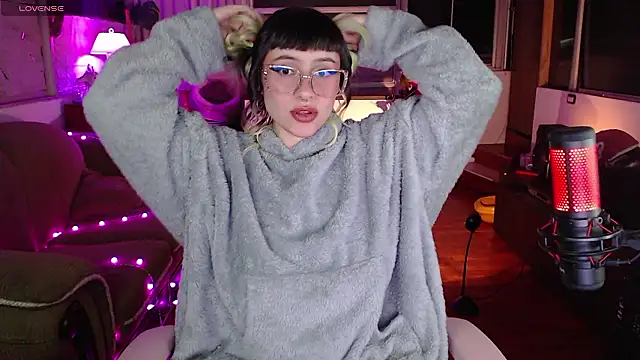 Snapshot of Aquamarinebubble chatting on 4, 12, 2024 Aquamarinebubble online show from 4, 12, 2024