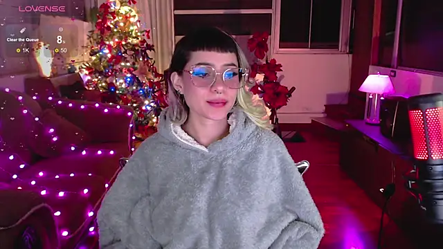 Snapshot of Aquamarinebubble chatting on 7, 1, 2025 Aquamarinebubble online show from 7, 1, 2025