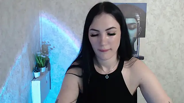 Snapshot of MisssShy_ chatting on 22, 11, 2025 MisssShy online show from 22, 11, 2025