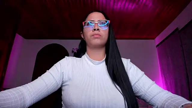 yesie hot online show from 6, 12, 2024