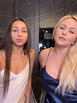 Snapshot of Keep_us_wild chatting on 5, 1, 2025 Keep us wild online show from 5, 1, 2025