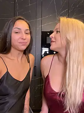 Snapshot of Keep_us_wild chatting on 5, 1, 2025 Keep us wild online show from 5, 1, 2025