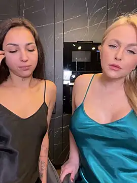 Snapshot of Keep_us_wild chatting on 5, 3, 2025 Keep us wild online show from 5, 3, 2025