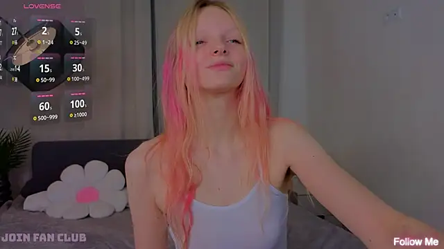 Snapshot of evangel1ne chatting on 15, 12, 2024 evangel1ne online show from 15, 12, 2024