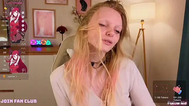 Snapshot of evangel1ne chatting on 28, 9, 2025 evangel1ne online show from 28, 9, 2025