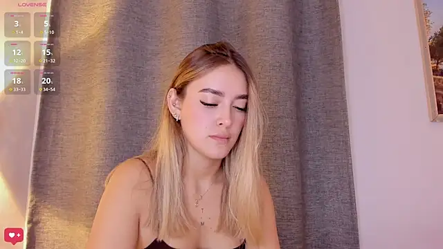 Assh lee  online show from 10, 10, 2025