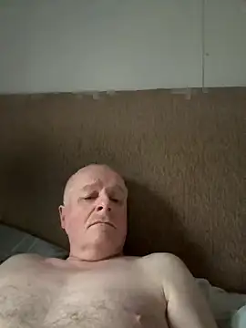 Snapshot of locallad88 chatting on 1, 1, 2025 locallad88 online show from 1, 1, 2025