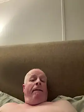 Snapshot of locallad88 chatting on 2, 1, 2025 locallad88 online show from 2, 1, 2025