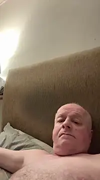 Snapshot of locallad88 chatting on 4, 1, 2025 locallad88 online show from 4, 1, 2025