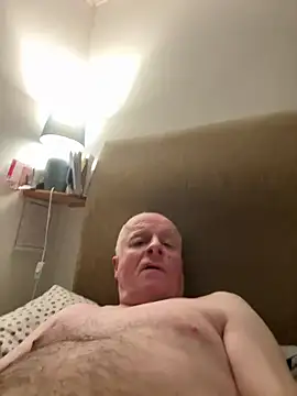 Snapshot of locallad88 chatting on 2, 2, 2025 locallad88 online show from 2, 2, 2025