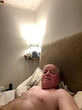 Snapshot of locallad88 chatting on 11, 11, 2025 locallad88 online show from 11, 11, 2025