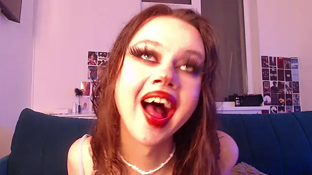 Snapshot of ursula_davis chatting on 20, 12, 2024 ursula davis online show from 20, 12, 2024