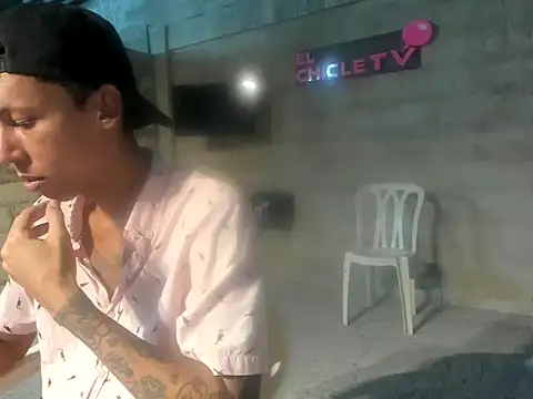 EL-CHICLE-TV online show from 4, 1, 2025