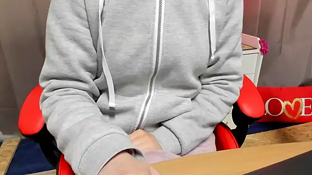 xSportyKatyx online show from 5, 3, 2025