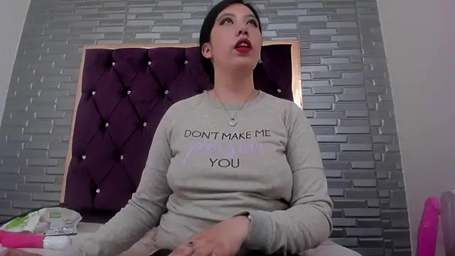 AntoneellaF online show from 15, 1, 2025