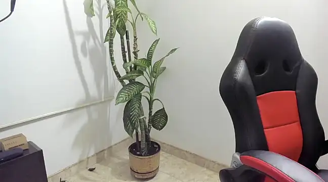 madelaine blosson online show from 1, 3, 2025