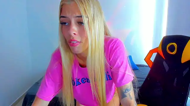 Snapshot of barbiee_05 chatting on 4, 3, 2026 barbiee 05 online show from 4, 3, 2026