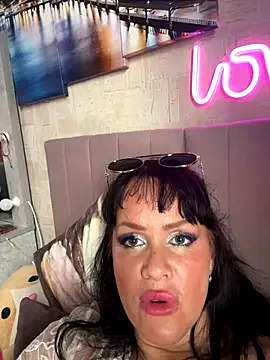 Snapshot of Lolaley2 chatting on 12, 10, 2025 Lolaley2 online show from 12, 10, 2025