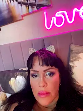 Snapshot of Lolaley2 chatting on 5, 11, 2025 Lolaley2 online show from 5, 11, 2025