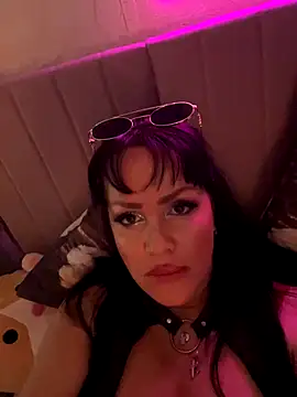 Snapshot of Lolaley2 chatting on 21, 11, 2025 Lolaley2 online show from 21, 11, 2025