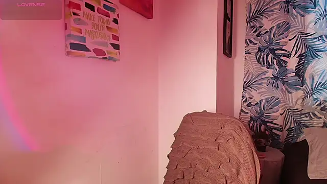 Snapshot of sweetcata23 chatting on 21, 10, 2025 sweetcata23 online show from 21, 10, 2025