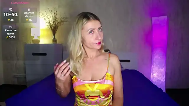 ZoeGrant online show from 21, 12, 2024