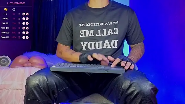 TomLover 12 online show from 9, 10, 2025